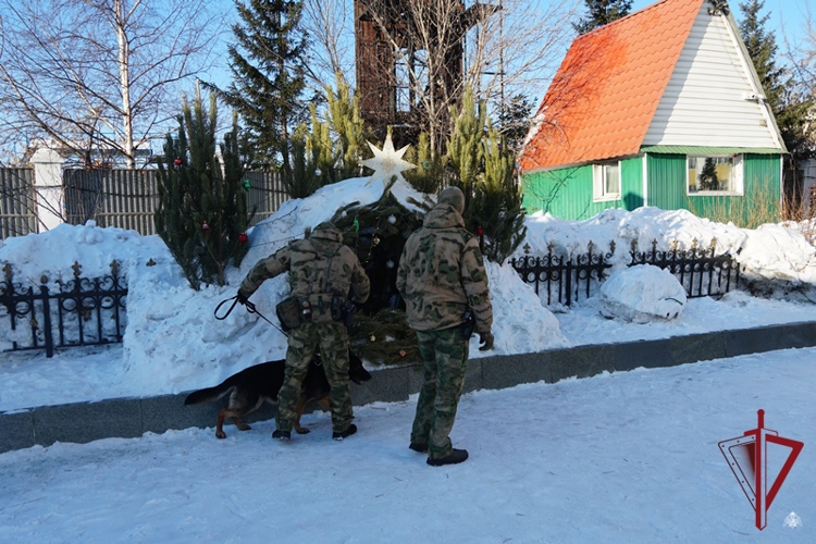 Росгвардейцы обеспечивают безопасность в канун Рождества Христова в Бурятии