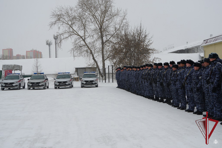 В Бурятии росгвардейцы получили новые служебные автомобили