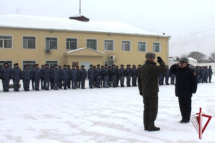 В Бурятии росгвардейцы получили новые служебные автомобили