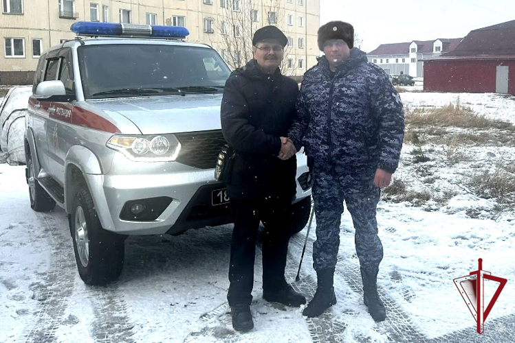Житель Северобайкальска поблагодарил росгвардейца за помощь