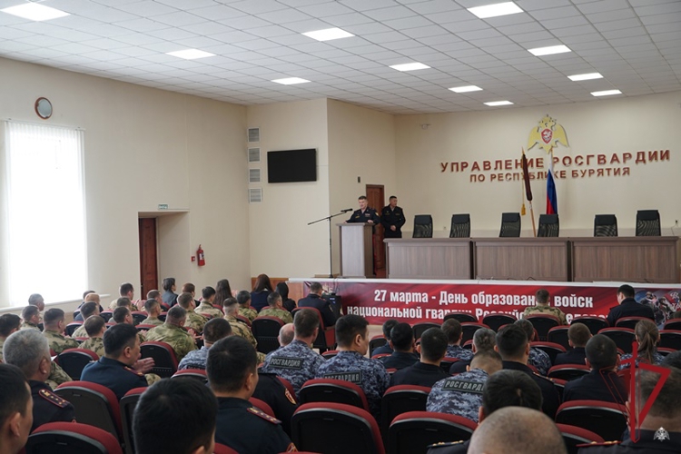 В Улан-Удэ наградили журналистов в честь юбилея ведомства