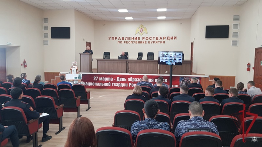 В Улан-Удэ сотрудники вневедомственной охраны встретились с ликвидатором Чернобыльской катастрофы