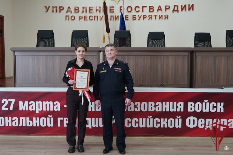 В Улан-Удэ наградили журналистов в честь юбилея ведомства