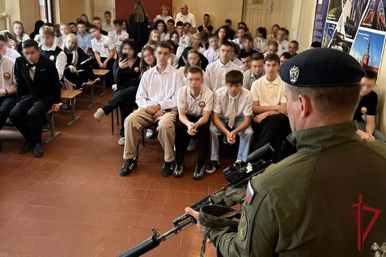 В Бурятии росгвардейцы провели уроки мужества, посвященные ликвидаторам чернобыльской катастрофы