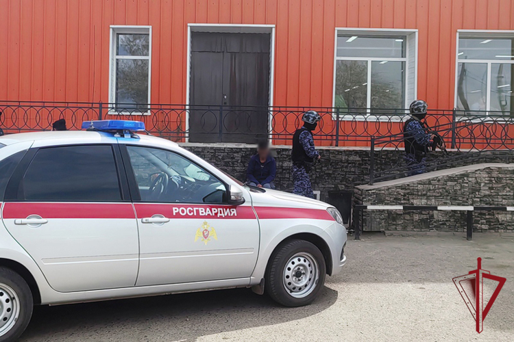В Бурятии сотрудники Росгвардии задержали подозреваемого в грабеже
