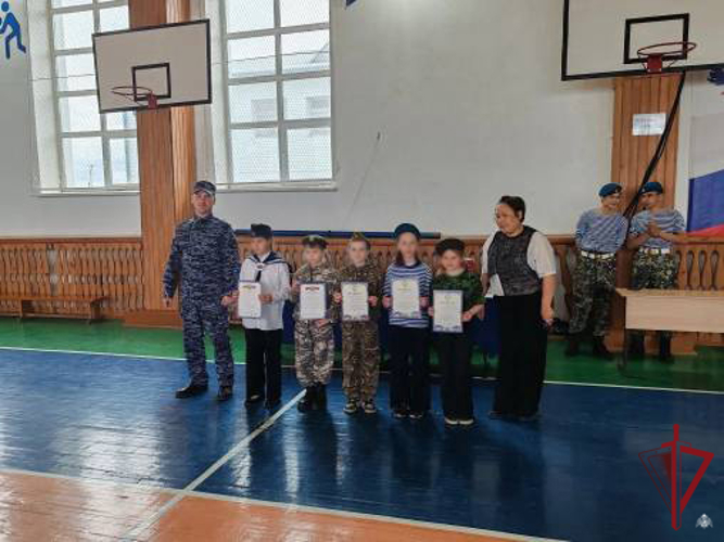 В Мухоршибирском районе росгвардейцы выступили судьями в игре «Юные защитники Отечества»