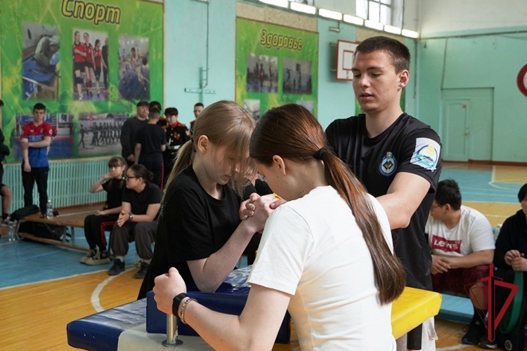 В Улан-Удэ прошли городские соревнования по армрестлингу, посвящённые памяти Героя России Максима Концова