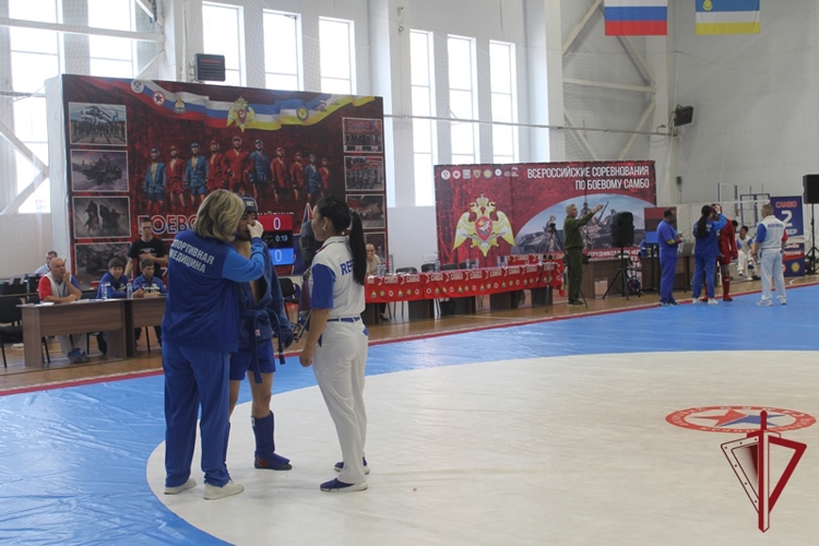 Всероссийские соревнования по боевому самбо памяти погибших сотрудников ОМОН «Кречет» Росгвардии прошли в Бурятии 
