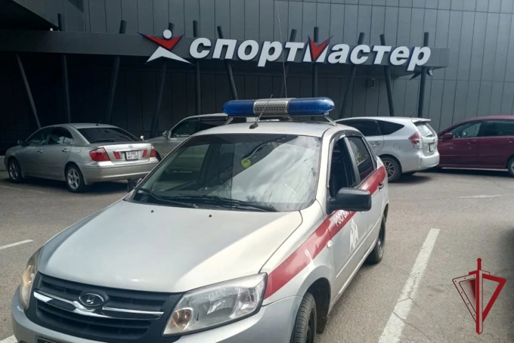 В Улан-Удэ росгвардейцы задержали подозреваемого в краже