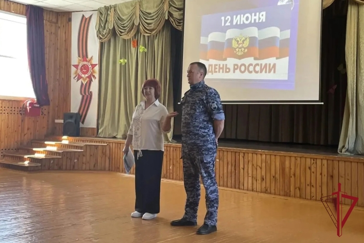 Росгвардейцы Бурятии провели серию мероприятий ко Дню России