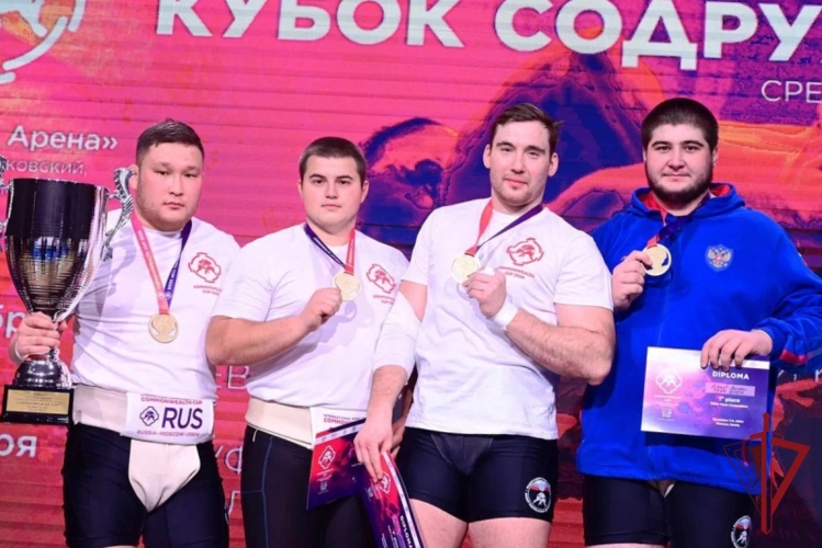 Сумо и шахматы: героем рубрики «Знай наших!» стал сотрудник вневедомственной охраны Росгвардии из Улан-Удэ Эрдэм Цыренжапов