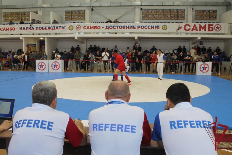Всероссийские соревнования по боевому самбо памяти погибших сотрудников ОМОН «Кречет» Росгвардии прошли в Бурятии 