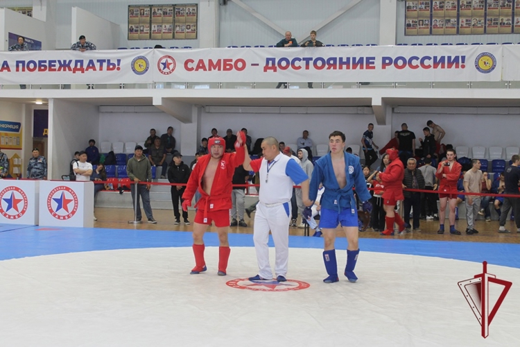 Всероссийские соревнования по боевому самбо памяти погибших сотрудников ОМОН «Кречет» Росгвардии прошли в Бурятии 