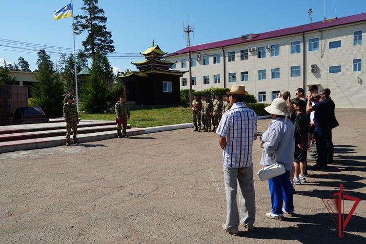 В Бурятии росгвардейцы почтили память коллег, погибших в зоне проведения СВО