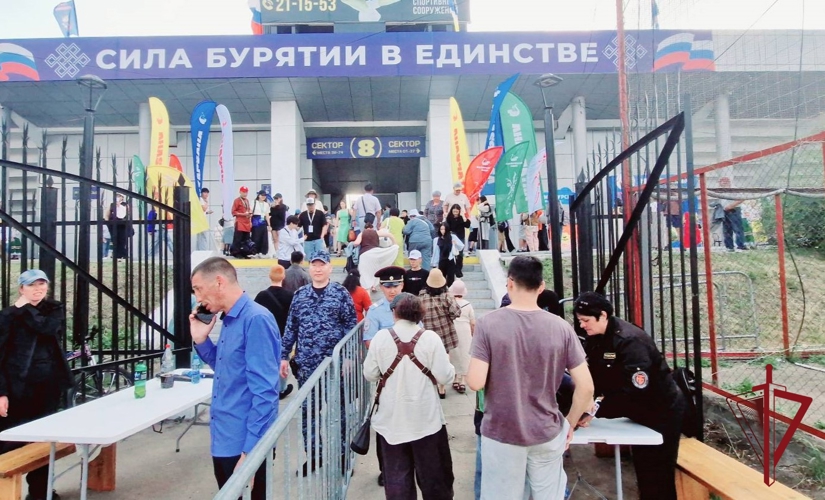 Росгвардейцы обеспечили безопасность Международного бурятского национального фестиваля «Алтаргана 2026»