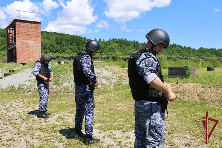 Сотрудники вневедомственной охраны Республики Бурятия стали лучшими в Восточном округе Росгвардии