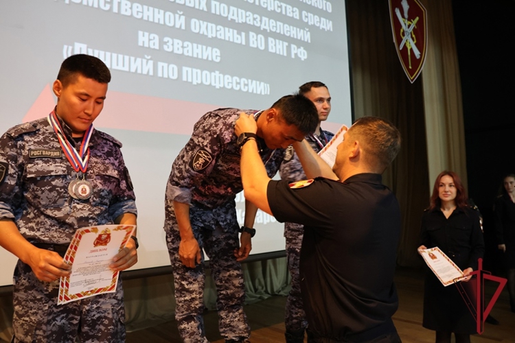 Сотрудники вневедомственной охраны Республики Бурятия стали лучшими в Восточном округе Росгвардии