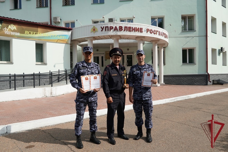 Сотрудники вневедомственной охраны Республики Бурятия стали лучшими в Восточном округе Росгвардии