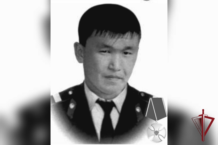 В Бурятии почтили память сотрудника вневедомственной охраны, погибшего при исполнении