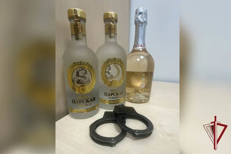Сотрудники Росгвардии задержали подозреваемую в попытке кражи алкоголя в Улан-Удэ