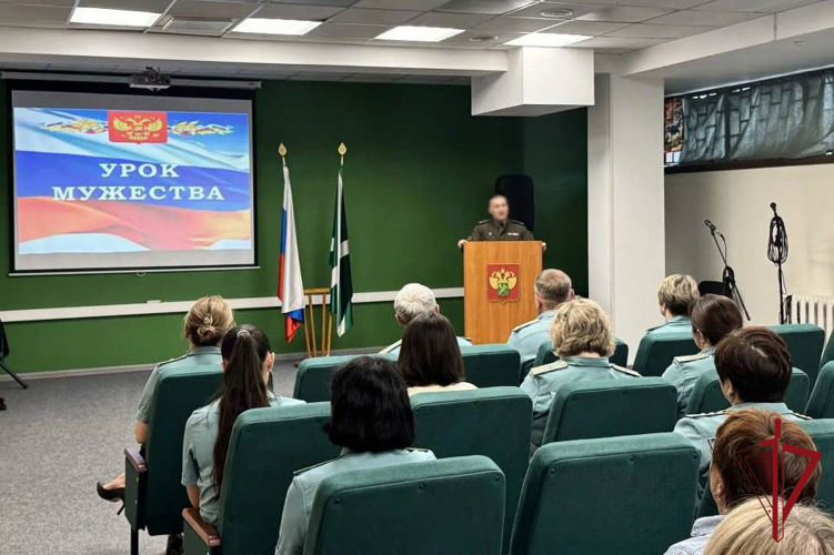 Росгвардеец провел встречу с сотрудниками Бурятской таможни