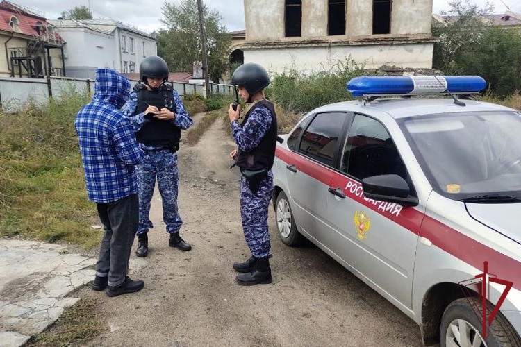 В Кяхте росгвардейцы задержали мужчину уклонявшегося от отбывания наказания