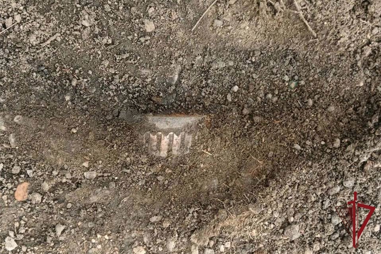 В Улан-Удэ взрывотехники Росгвардии обследовали осколок снаряда