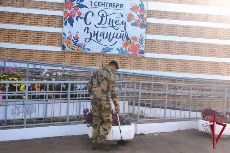 Росгвардейцы обеспечили безопасность в День знаний в Бурятии