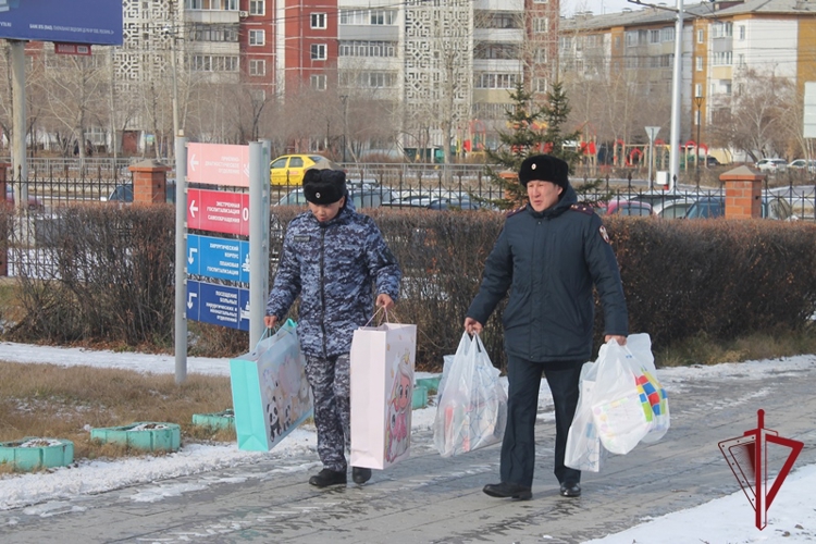 «Шкатулку храбрости» в очередной раз пополнили сотрудники вневедомственной охраны Росгвардии