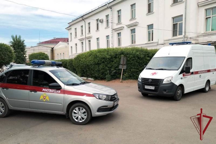 В Северобайкальске росгвардейцы задержали дебошира в городской больнице