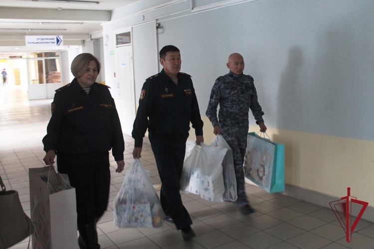 «Шкатулку храбрости» в очередной раз пополнили сотрудники вневедомственной охраны Росгвардии