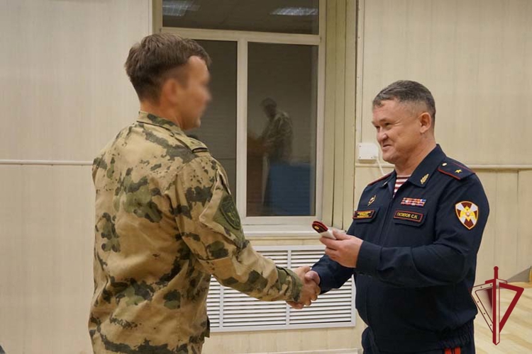 В Бурятии наградили лучших бойцов СОБР «Барс» Росгвардии