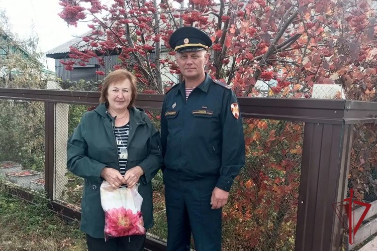 В Бурятии росгвардейцы поздравили ветеранов с Днем пожилого человека